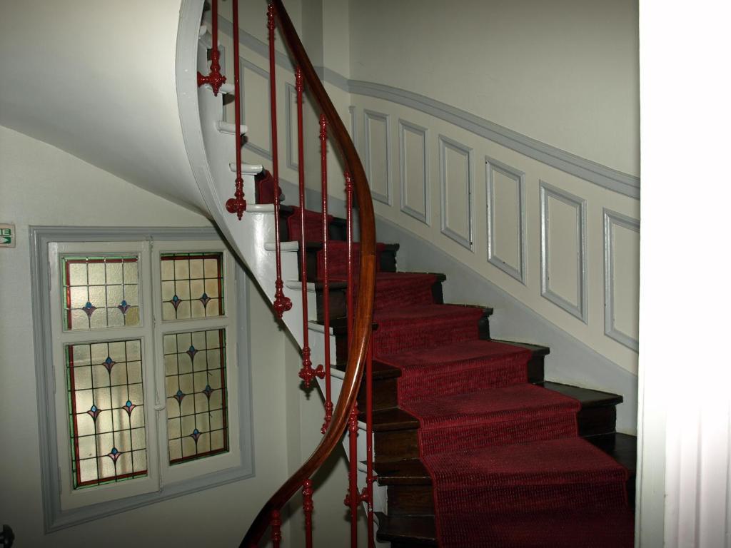 Hotel Arlequin Troyes Buitenkant foto